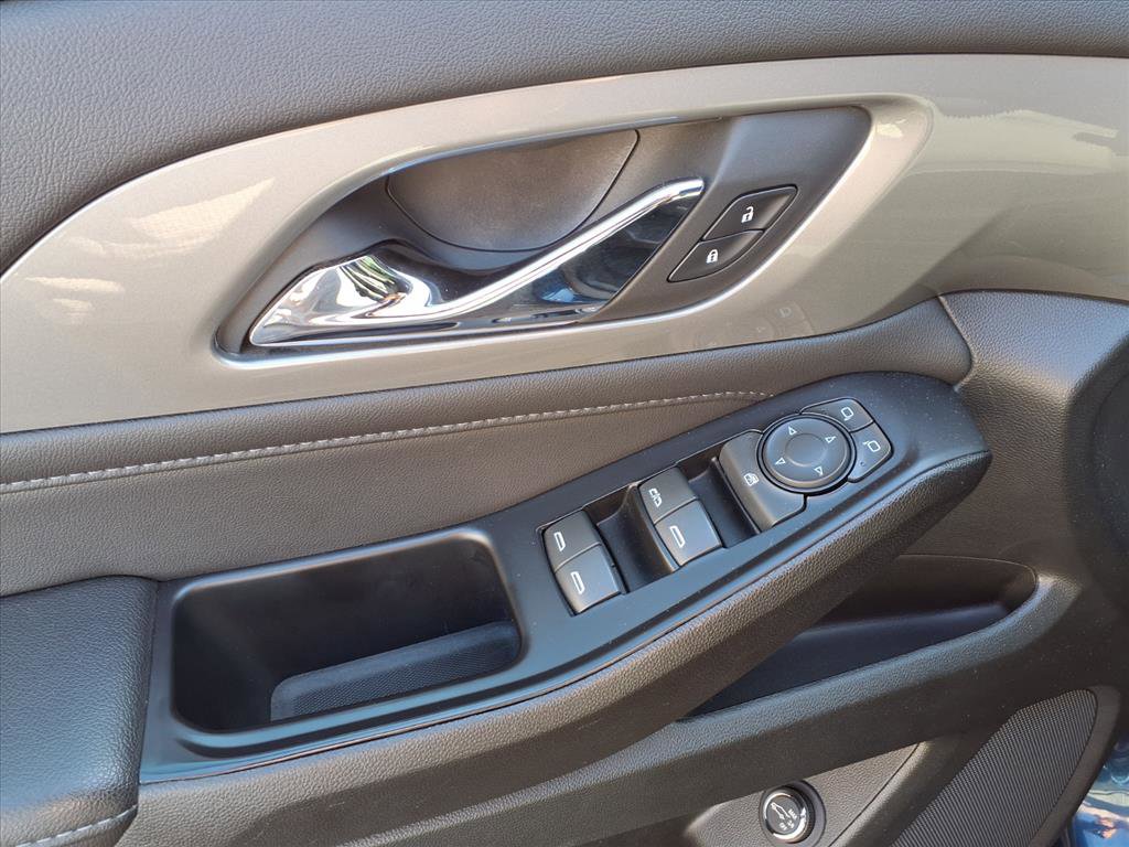 2023 Chevrolet Traverse Cloth photo 18