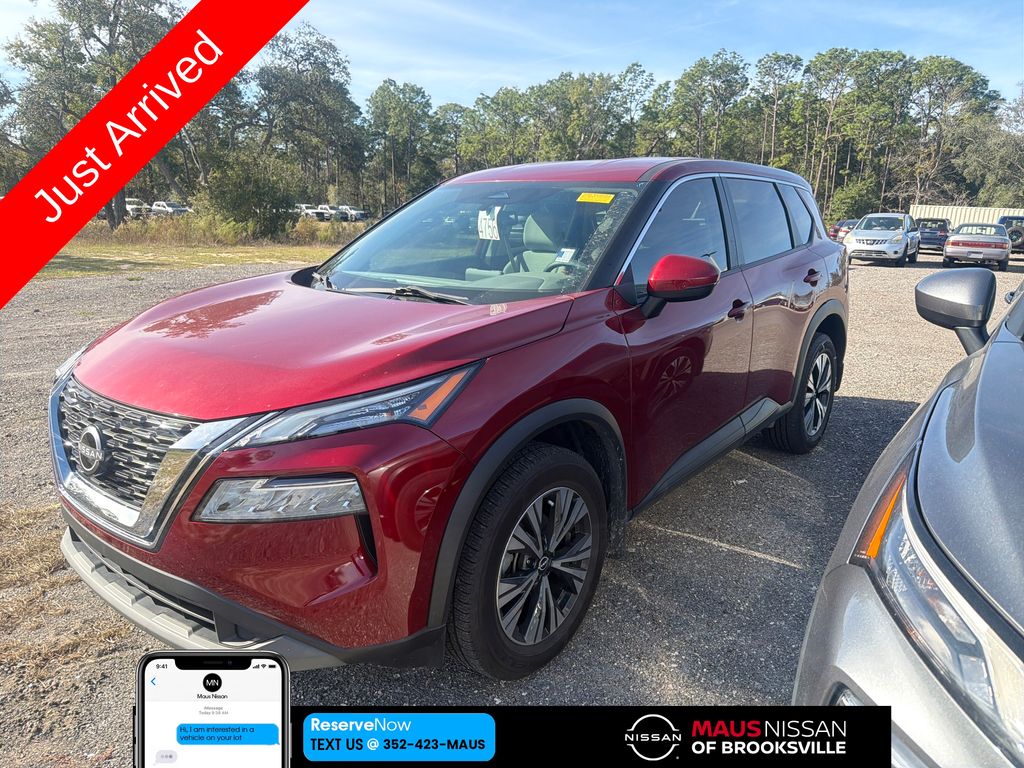 2022 Nissan Rogue SV's photo