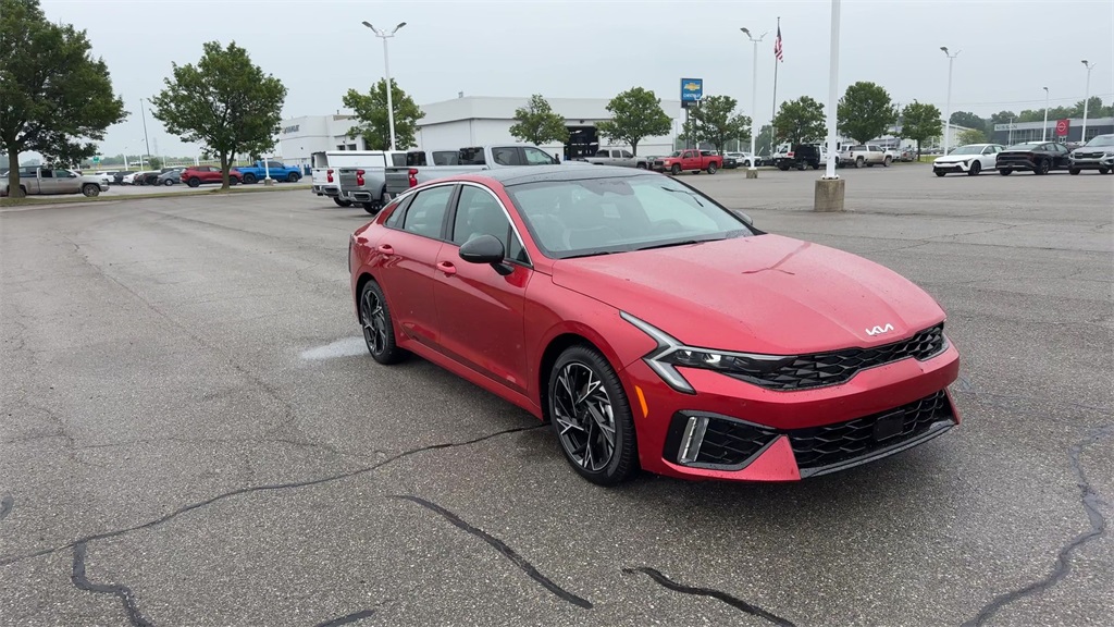 2025 Kia K5 GT-Line photo 2