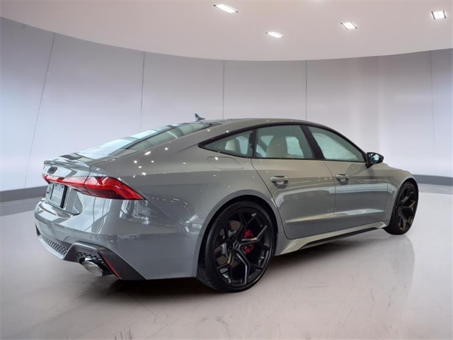 2025 Audi RS 7 Performance Base photo 2