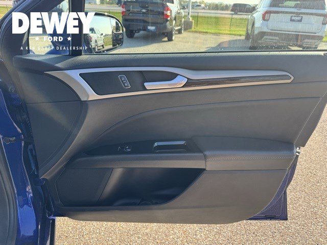 2016 Ford Fusion SE photo 30