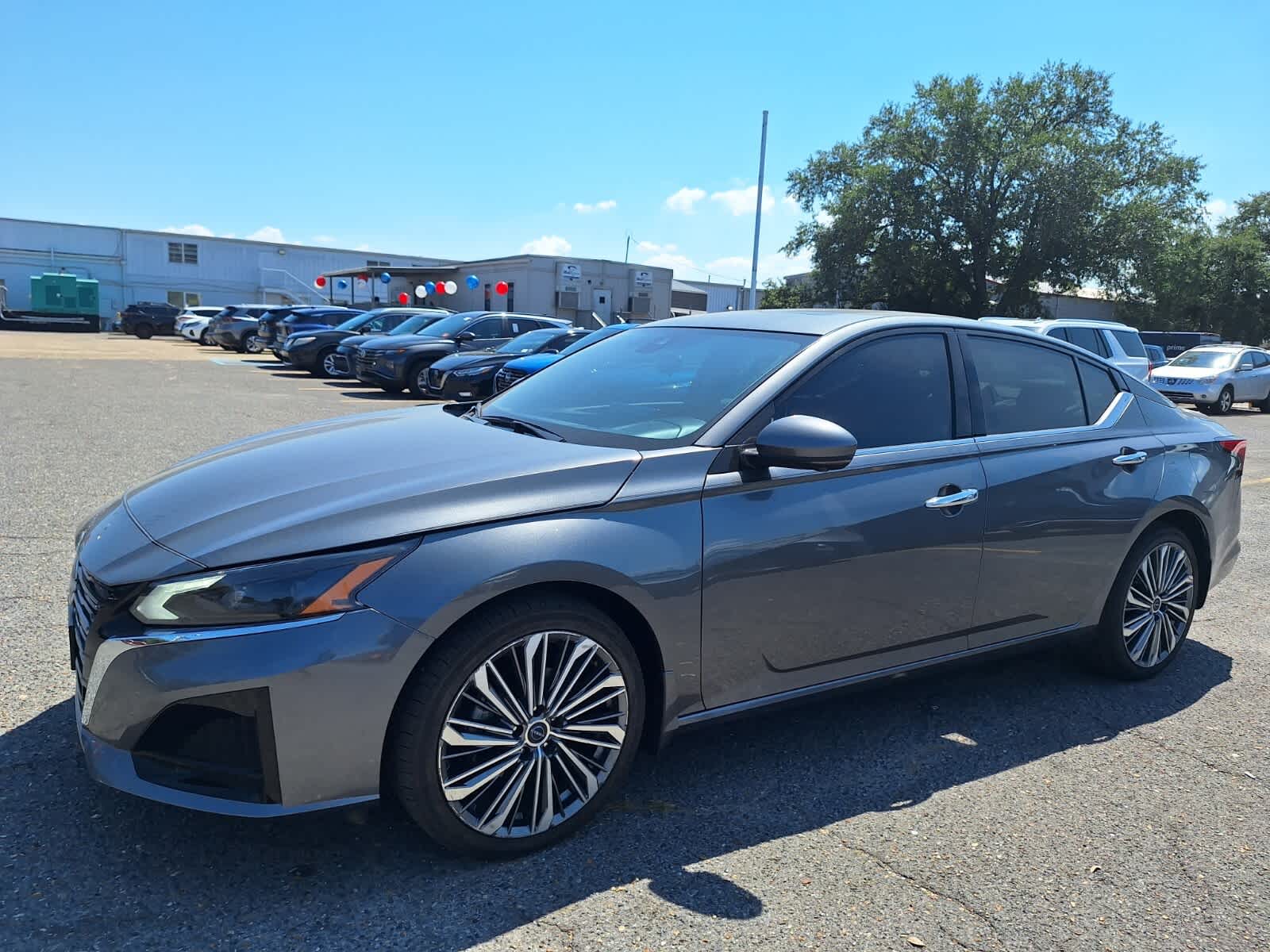 2024 Nissan Altima 2.5 SL photo 9
