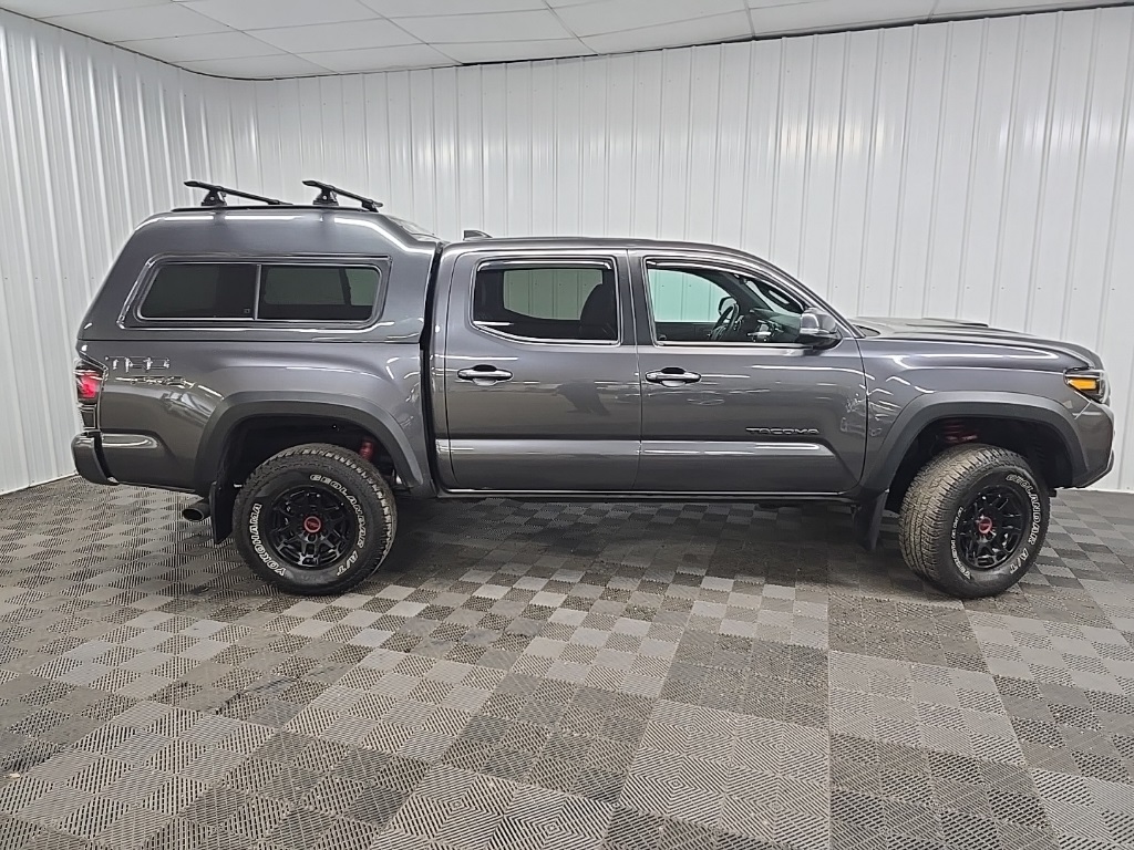 2023 Toyota Tacoma TRD Pro V6 photo 2