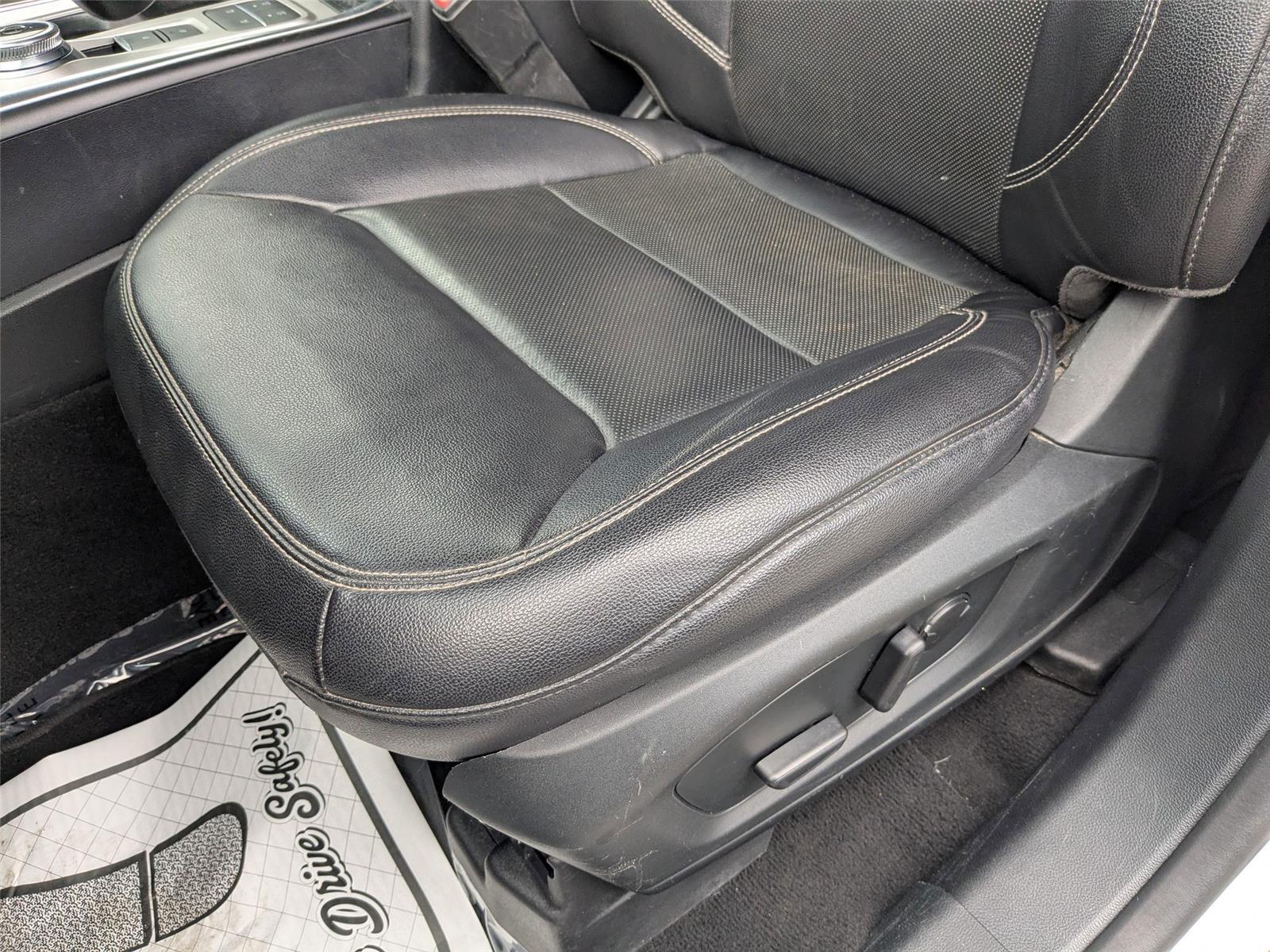 2021 Ford Explorer Limited photo 16
