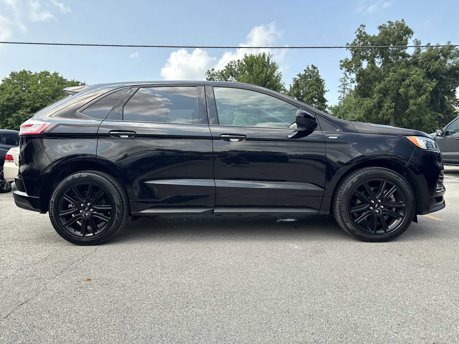 2024 Ford Edge ST-Line photo 2