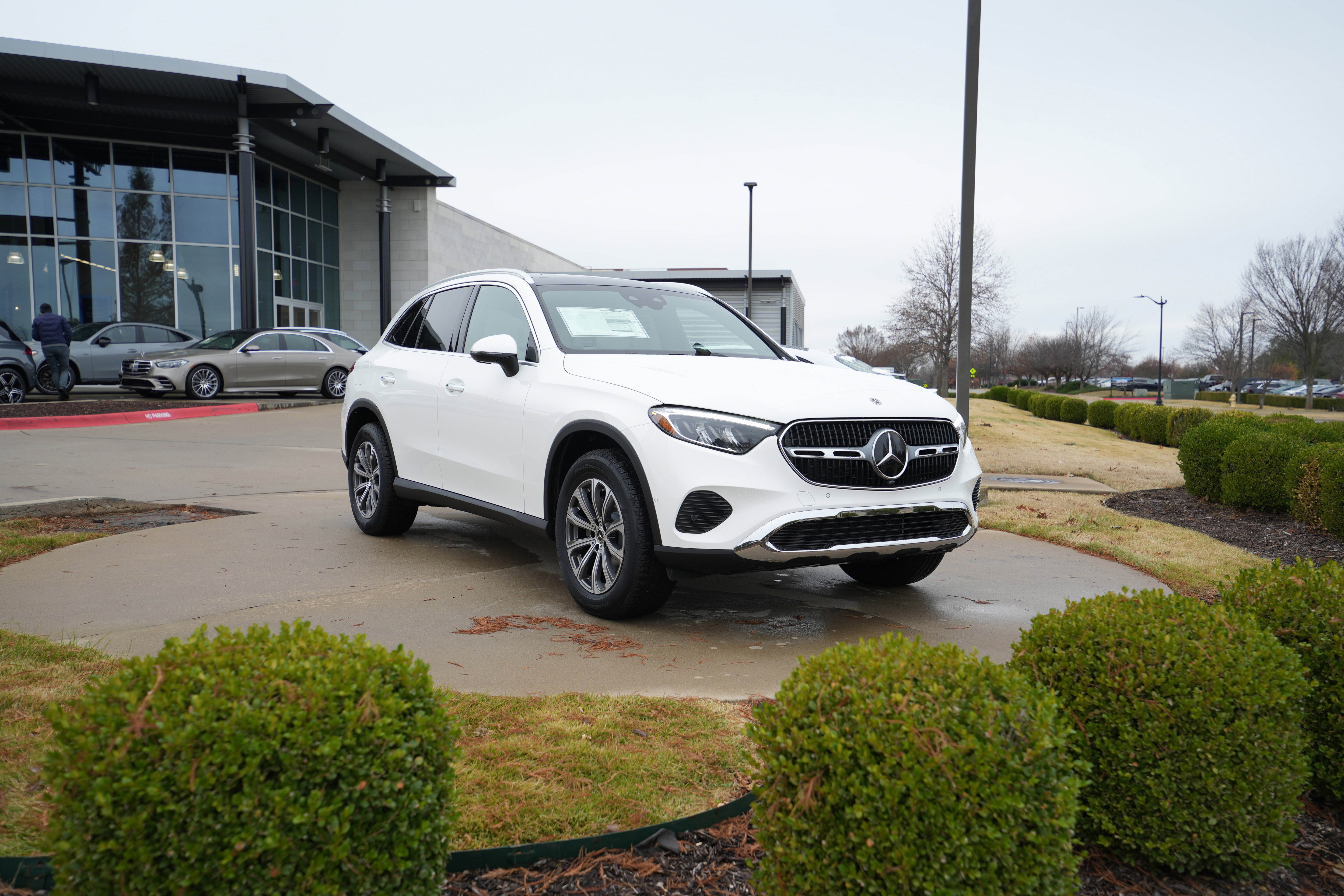 2026 Mercedes-Benz GLC Base's photo