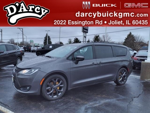 2018 chrysler pacifica s package