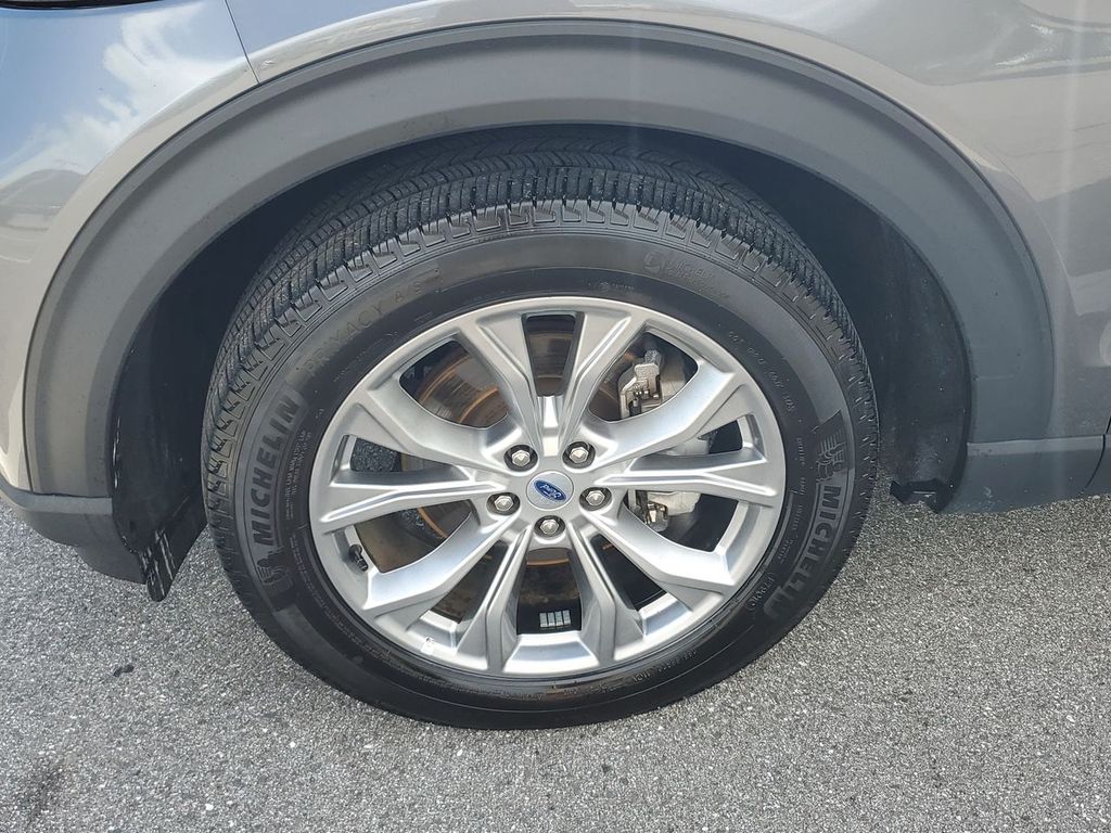 2023 Ford Explorer Limited photo 16