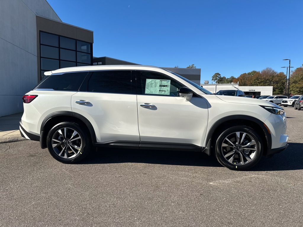 2025 Infiniti QX60 Luxe photo 11