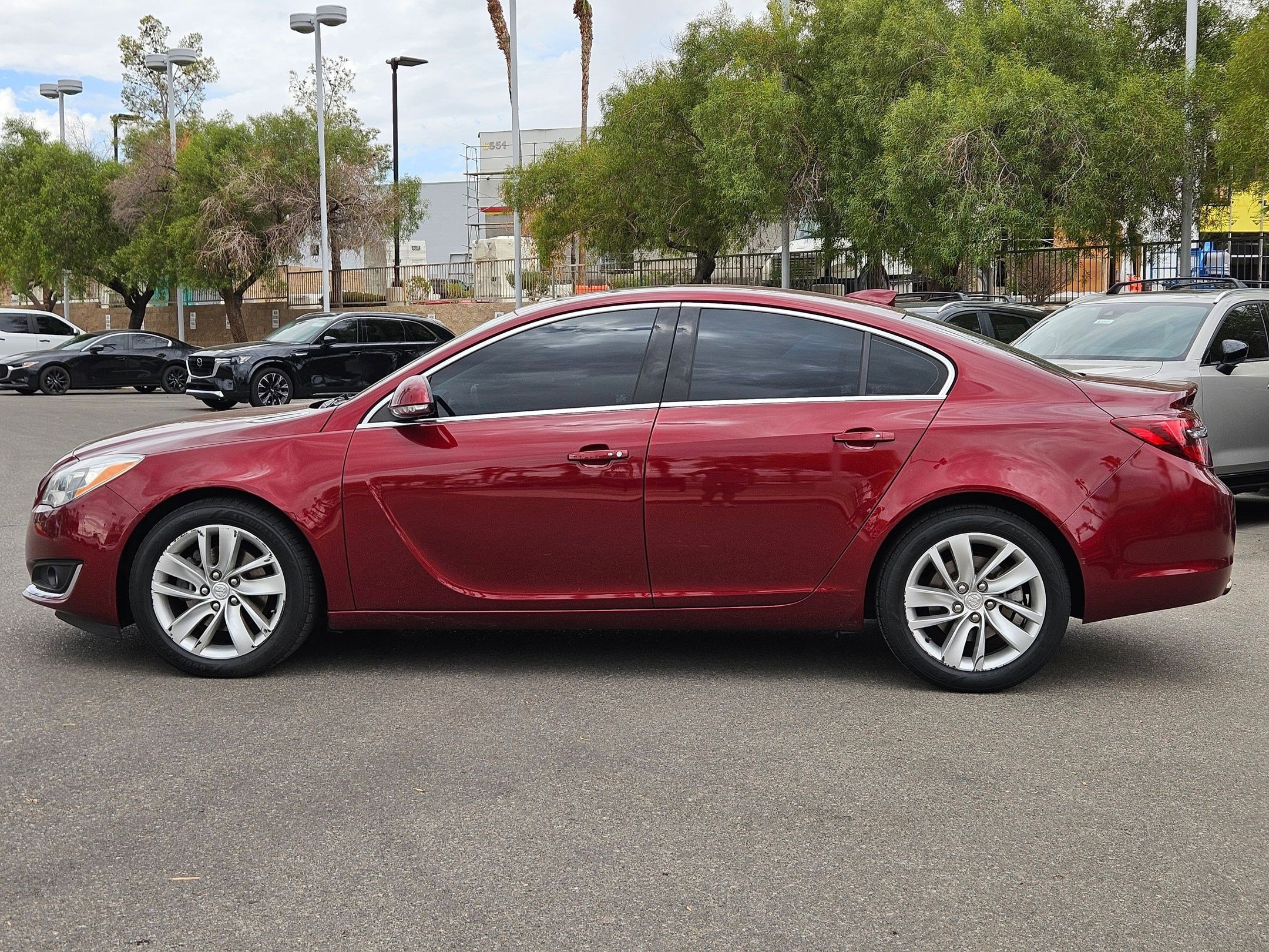 2016 Buick Regal Premium II photo 2