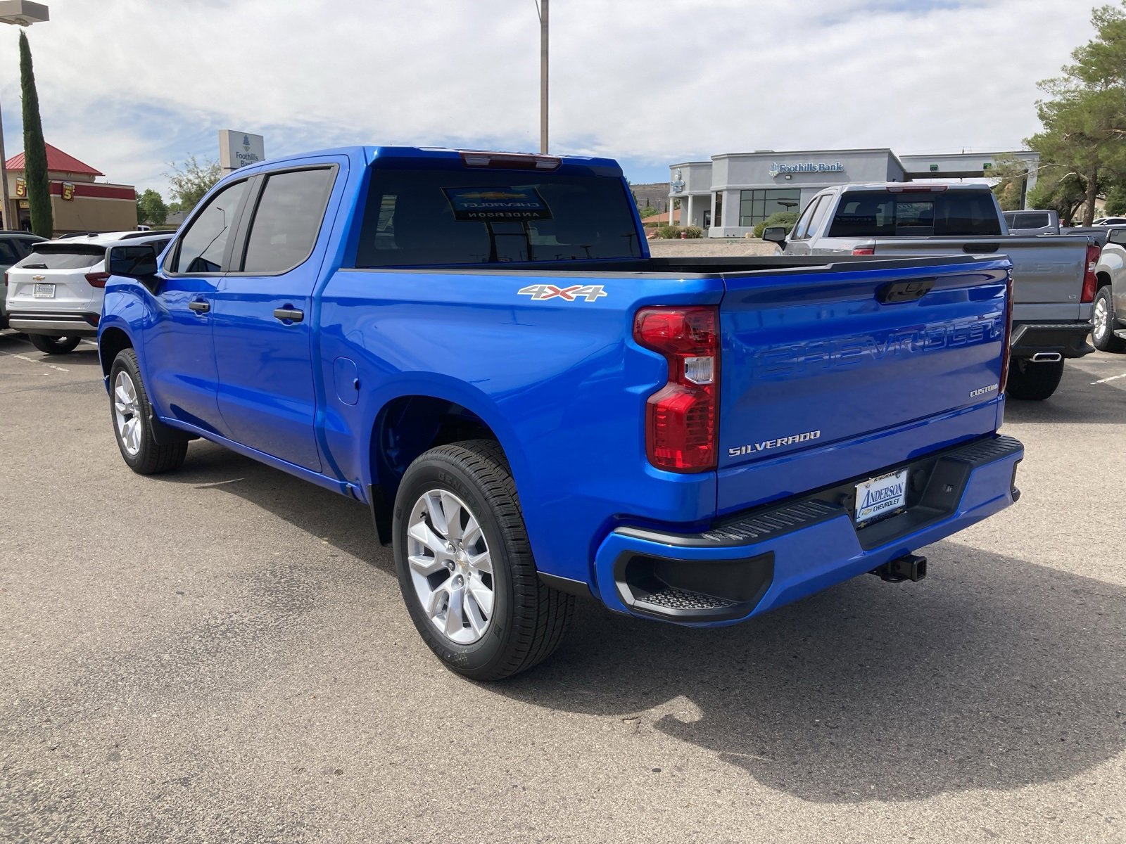 2025 Chevrolet Silverado 1500 Custom photo 9