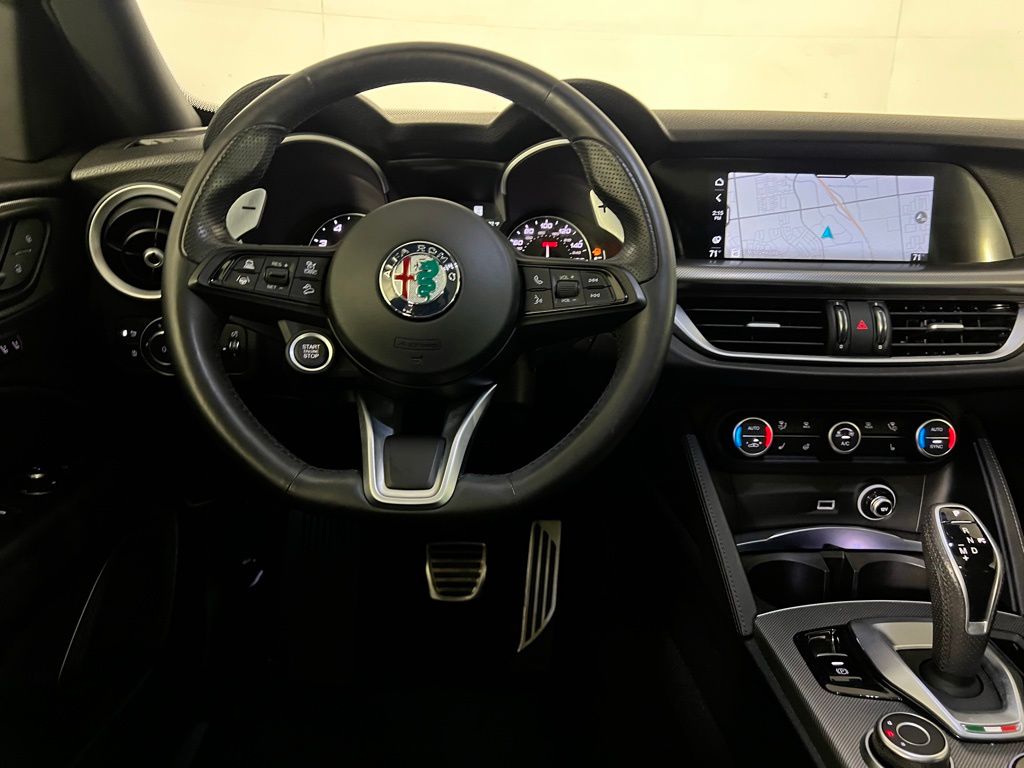 2022 Alfa Romeo Stelvio Ti Sport photo 11