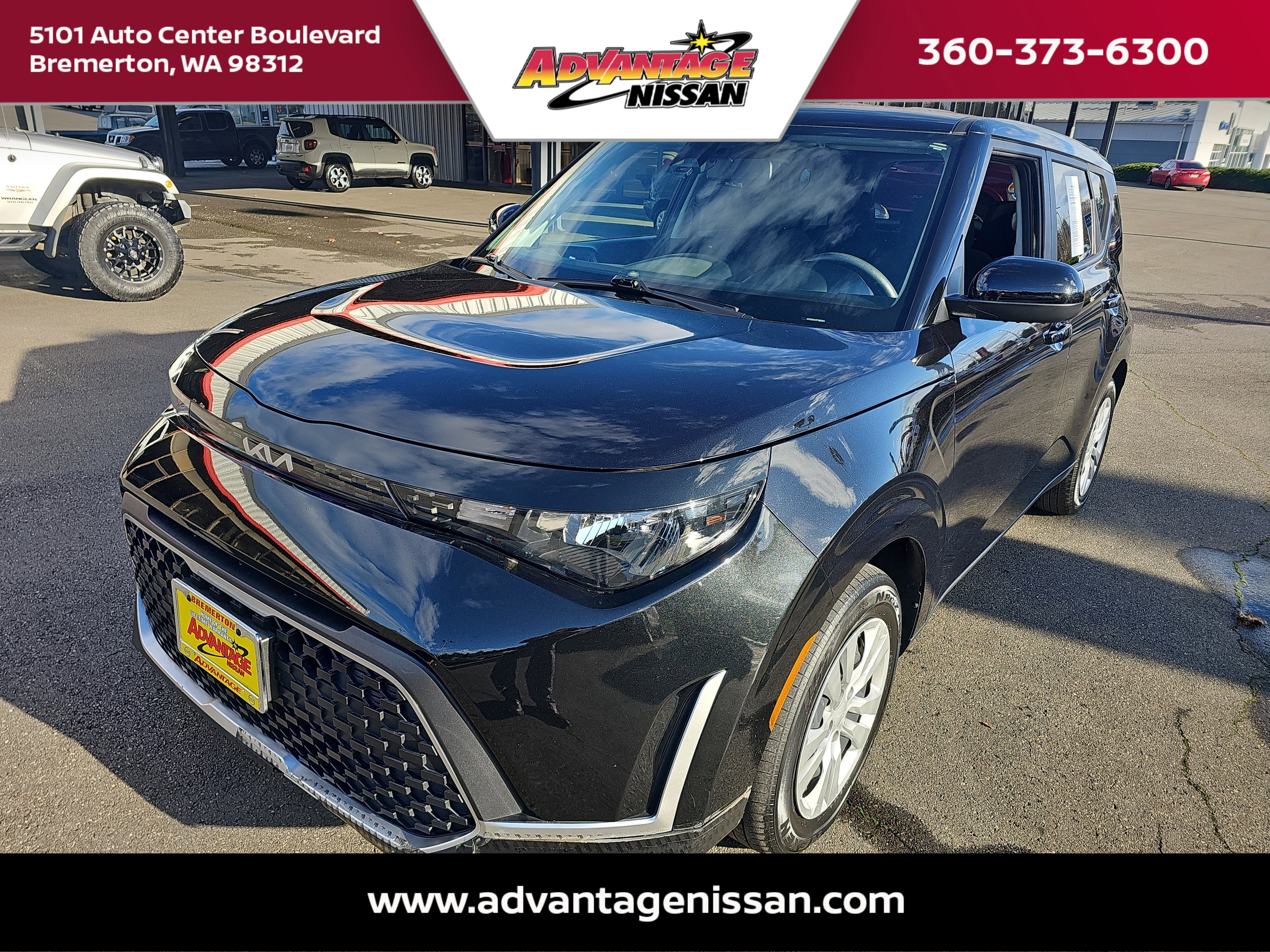 2023 Kia Soul LX's photo