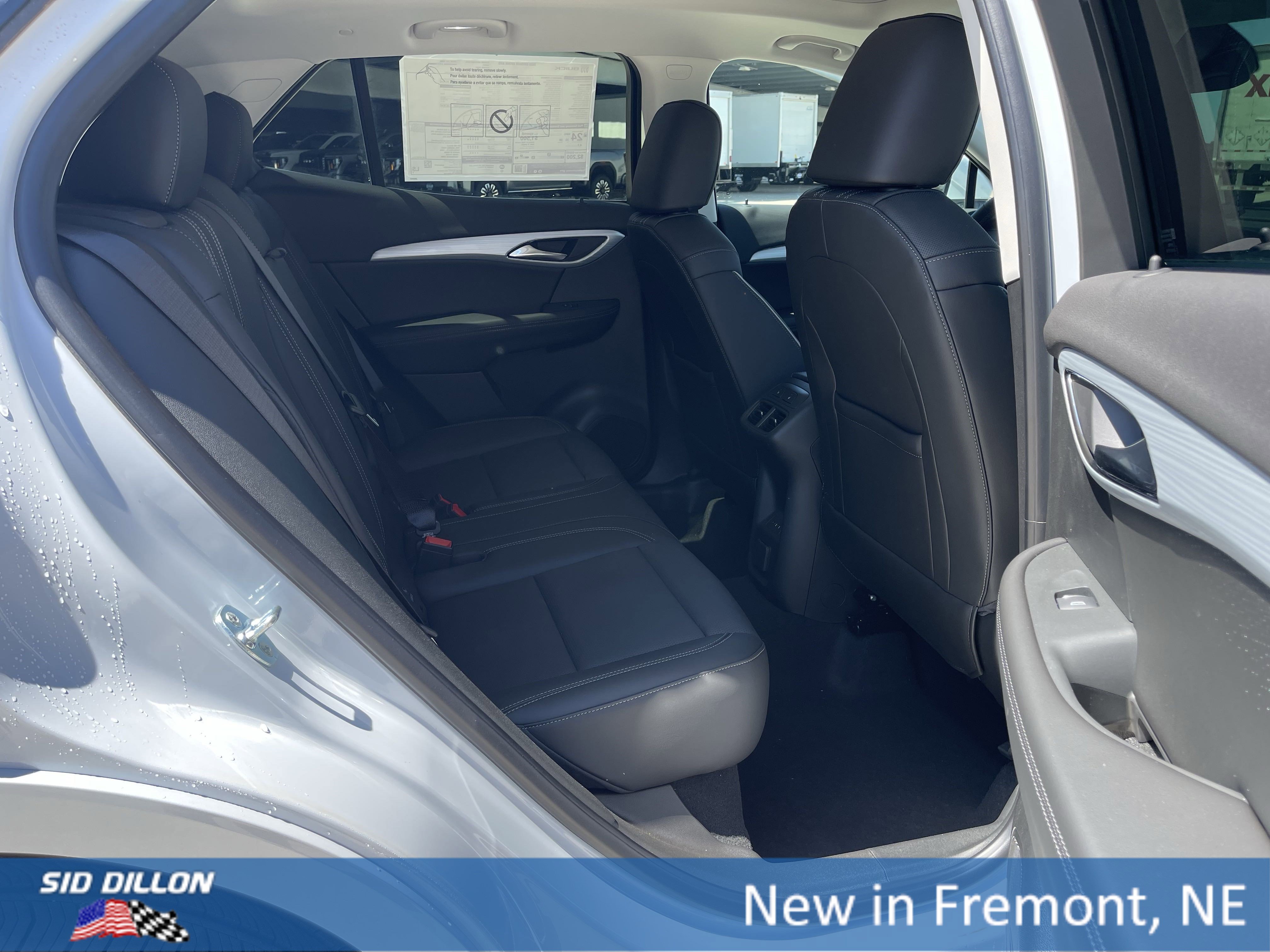 2025 Buick Envision Avenir photo 8