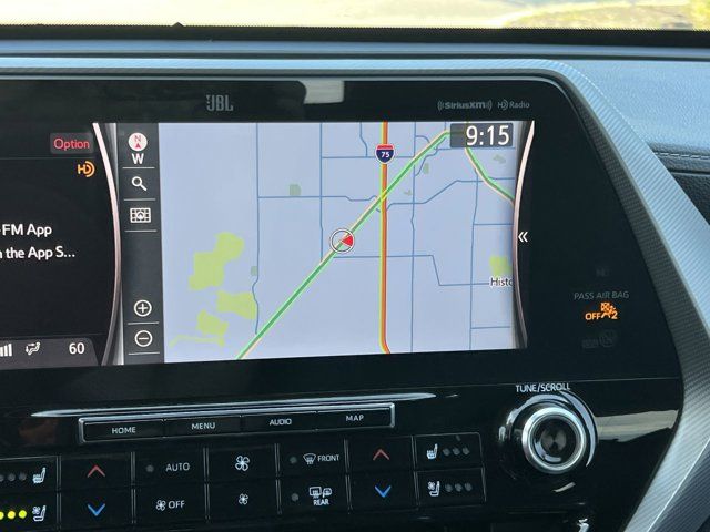 2021 Toyota Highlander Platinum photo 9