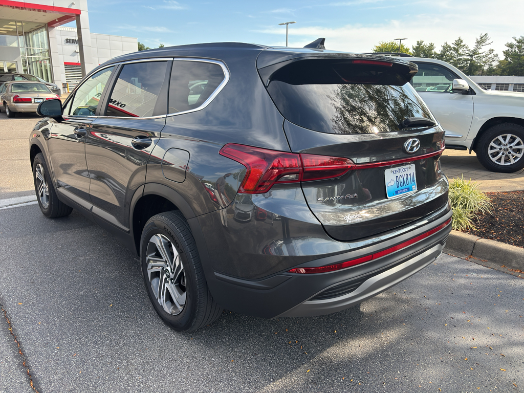 2021 Hyundai Santa Fe SE photo 4