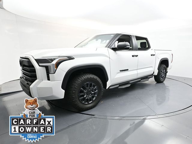 2024 Toyota Tundra SR5 photo 2