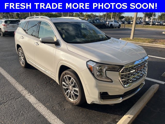 2022 GMC Terrain Denali's photo