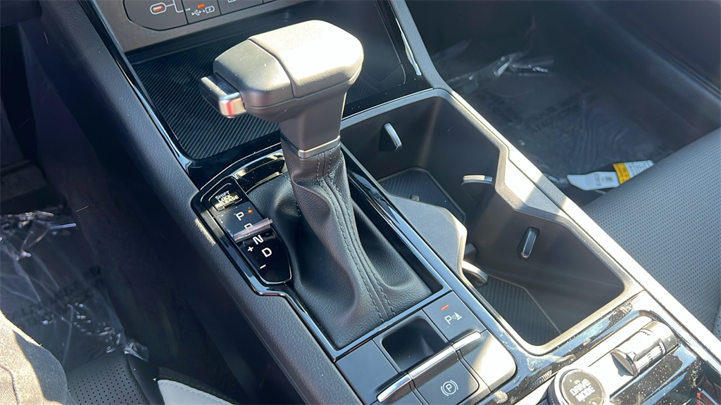 2025 Kia K5 GT-Line photo 21
