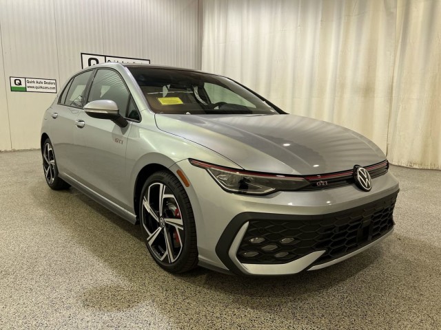 2025 Volkswagen Golf GTI SE's photo