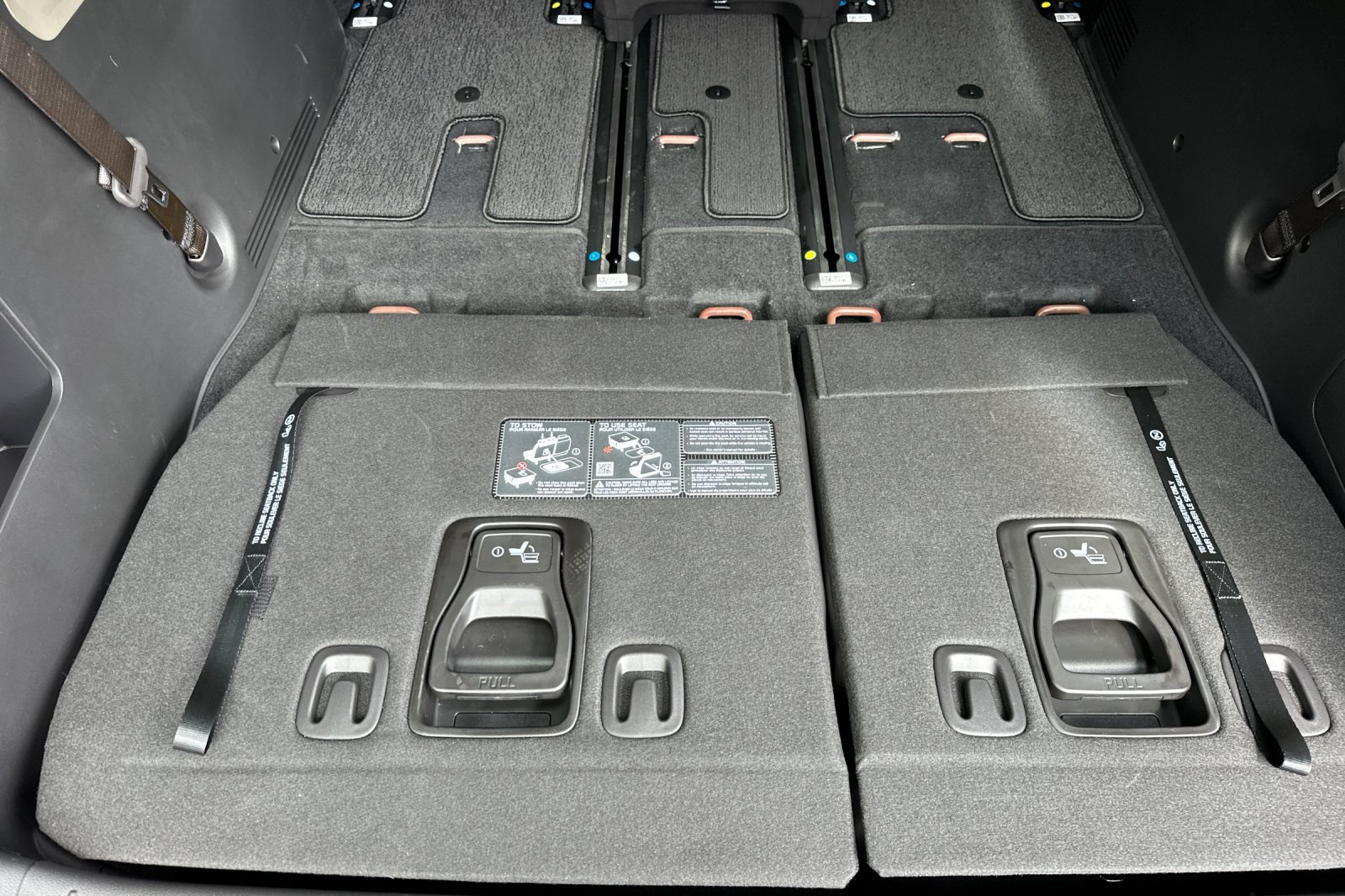 2025 Kia Carnival LXS photo 14