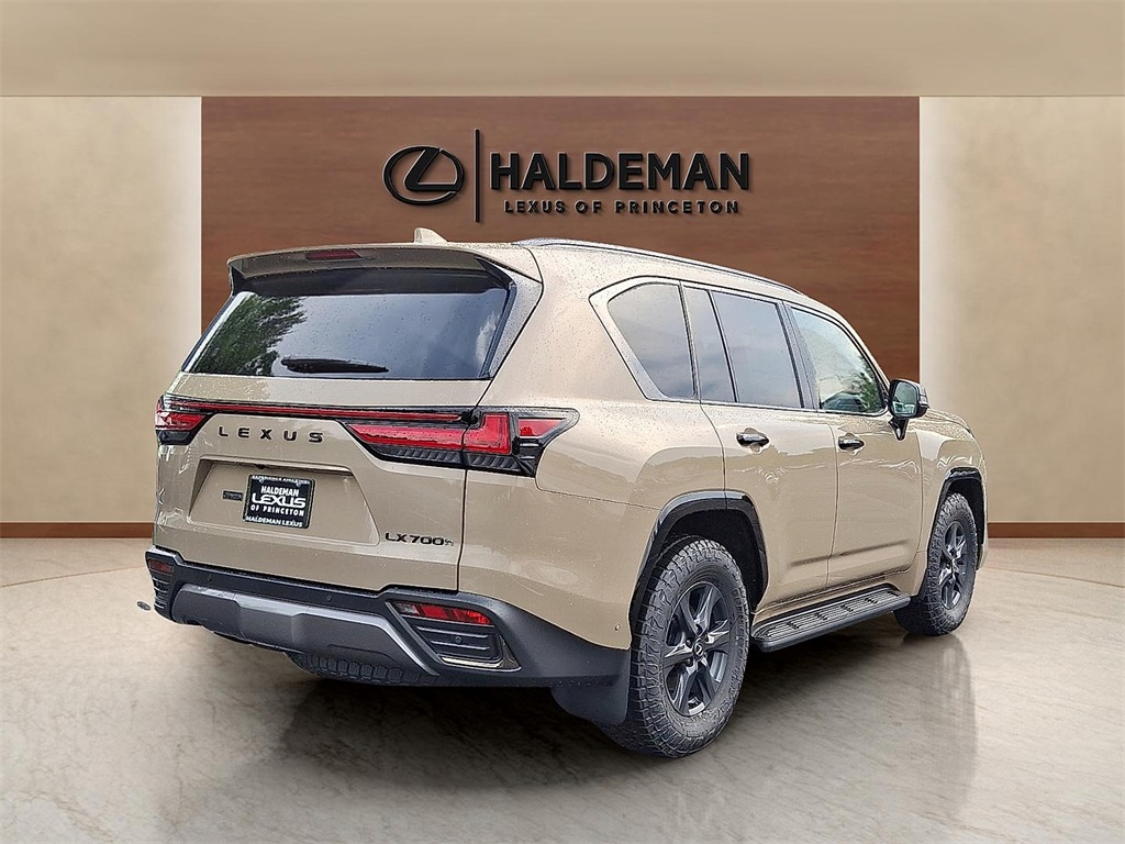 2025 Lexus LX photo 3