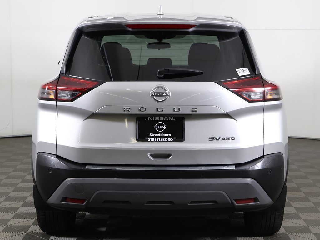 2022 Nissan Rogue SV photo 8