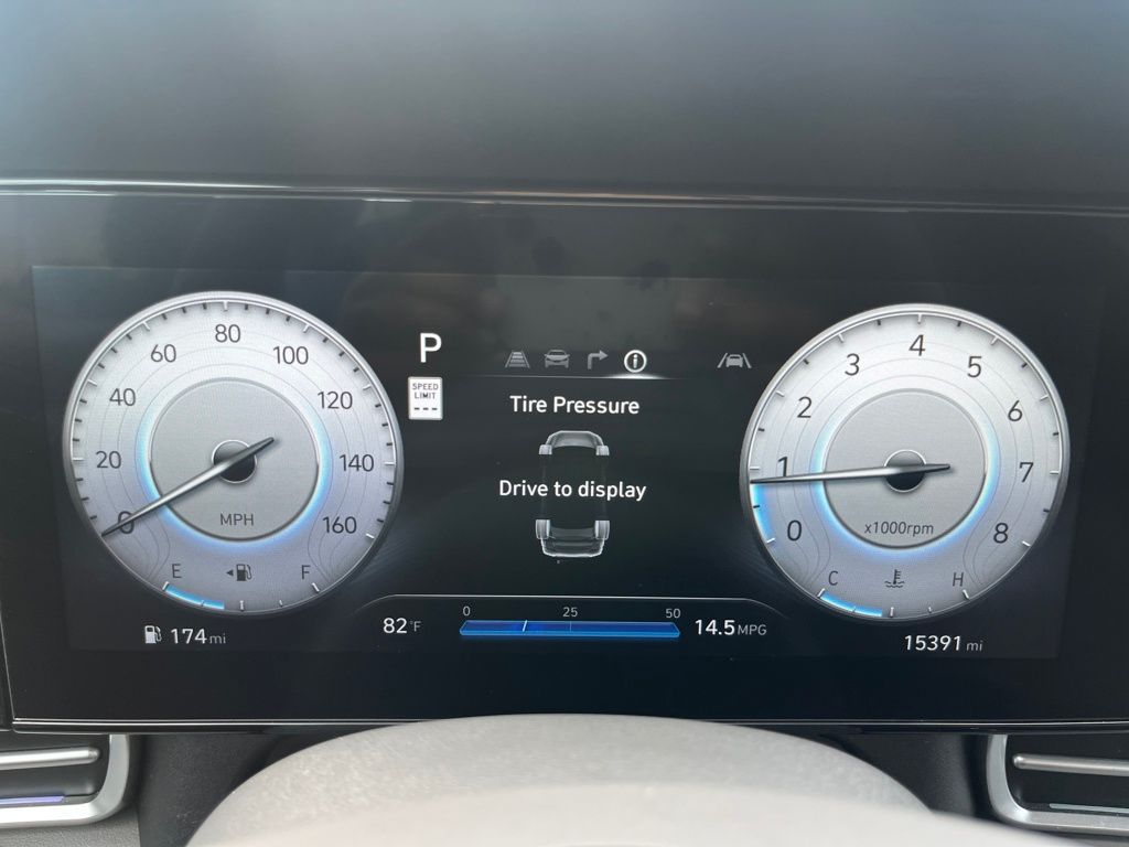 2024 Hyundai Elantra SEL photo 22