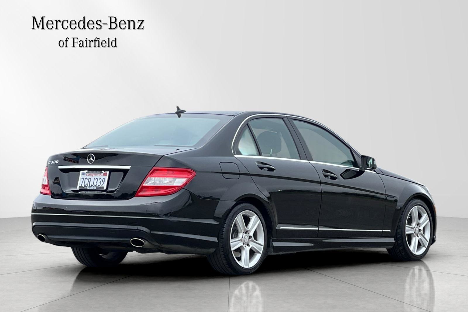 2010 Mercedes Benz C 300 photo 2