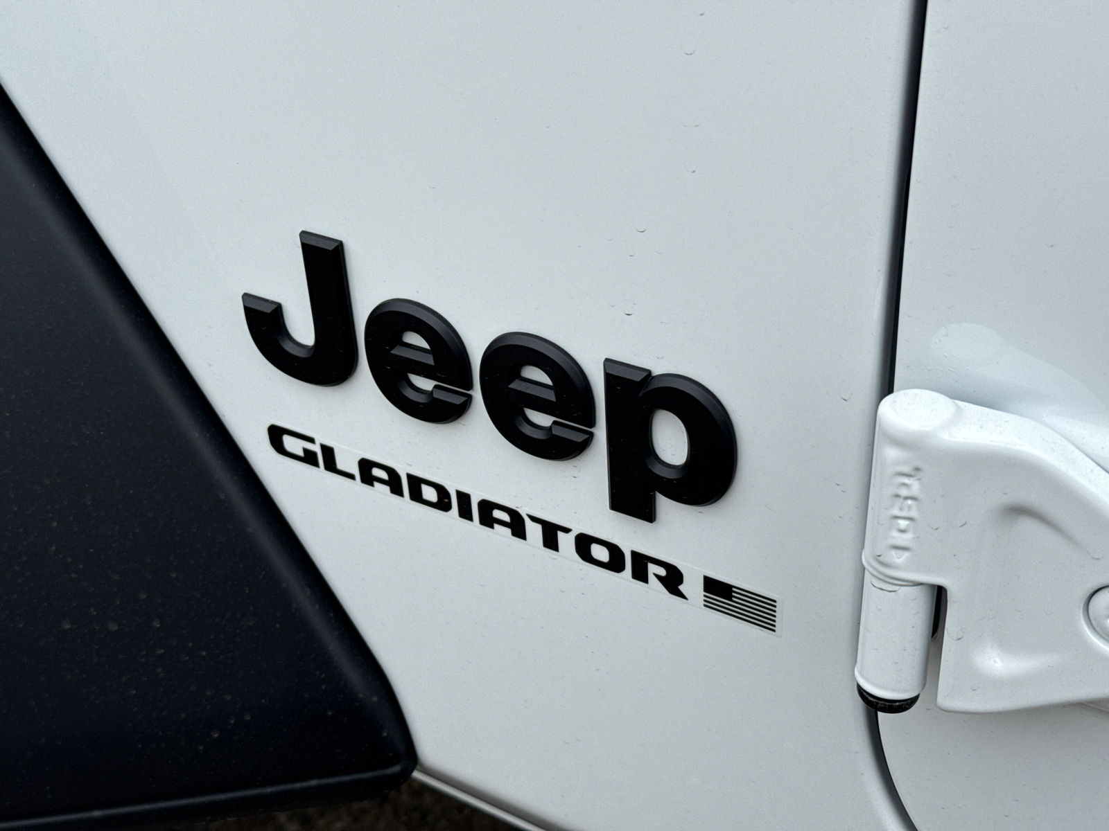 2025 Jeep Gladiator Sport S photo 3