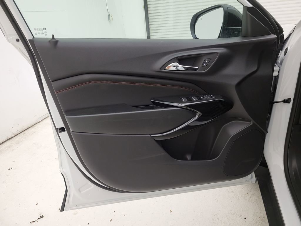 2025 Chevrolet Trax photo 22