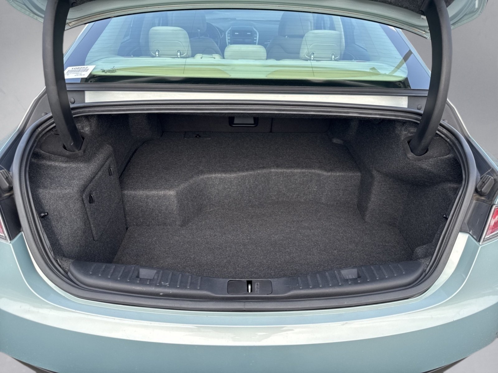 2013 Lincoln MKZ Hybrid photo 12
