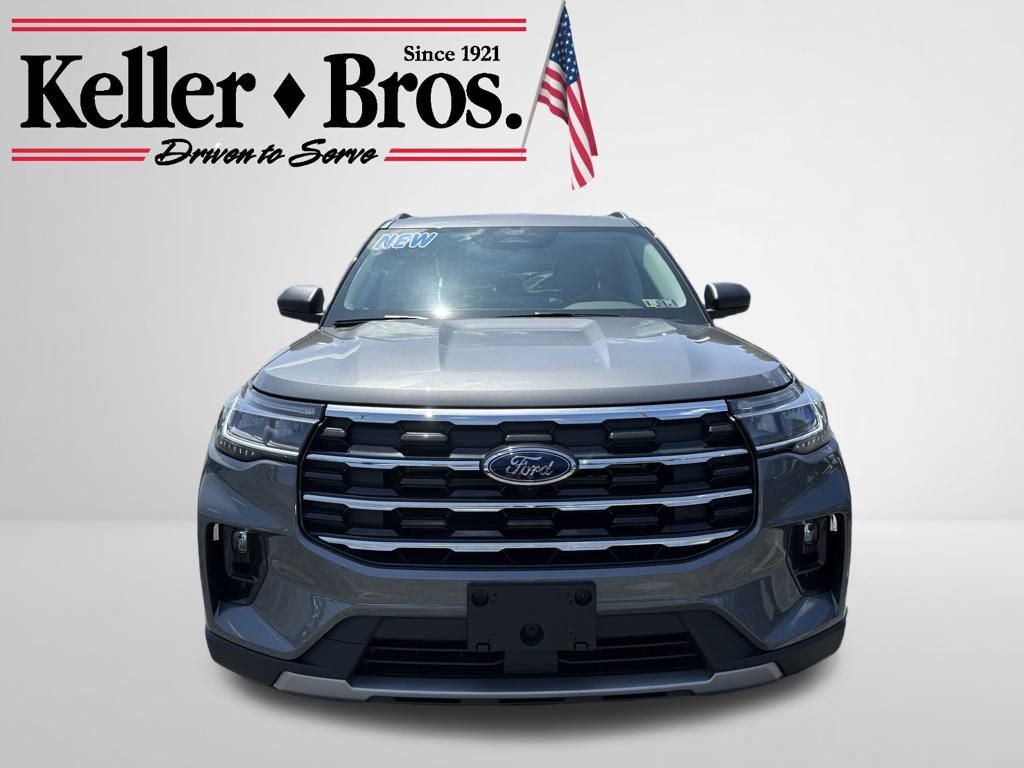 2025 Ford Explorer photo 2