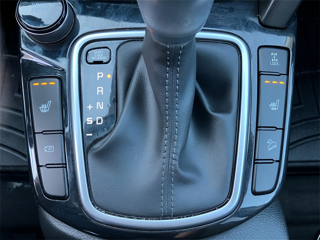 2024 Kia Seltos EX photo 21