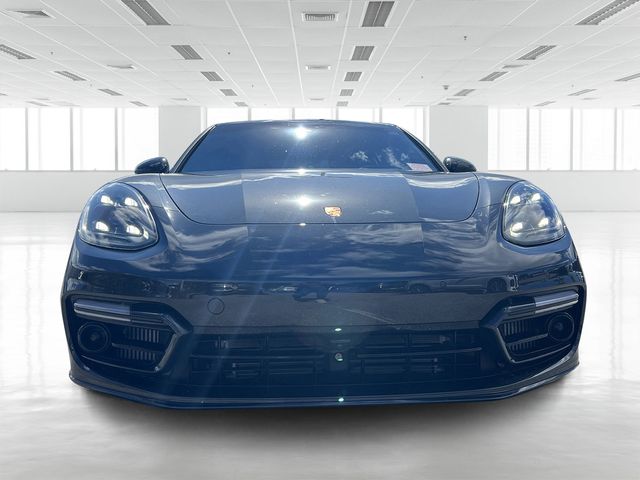 2023 Porsche Panamera Turbo S photo 2