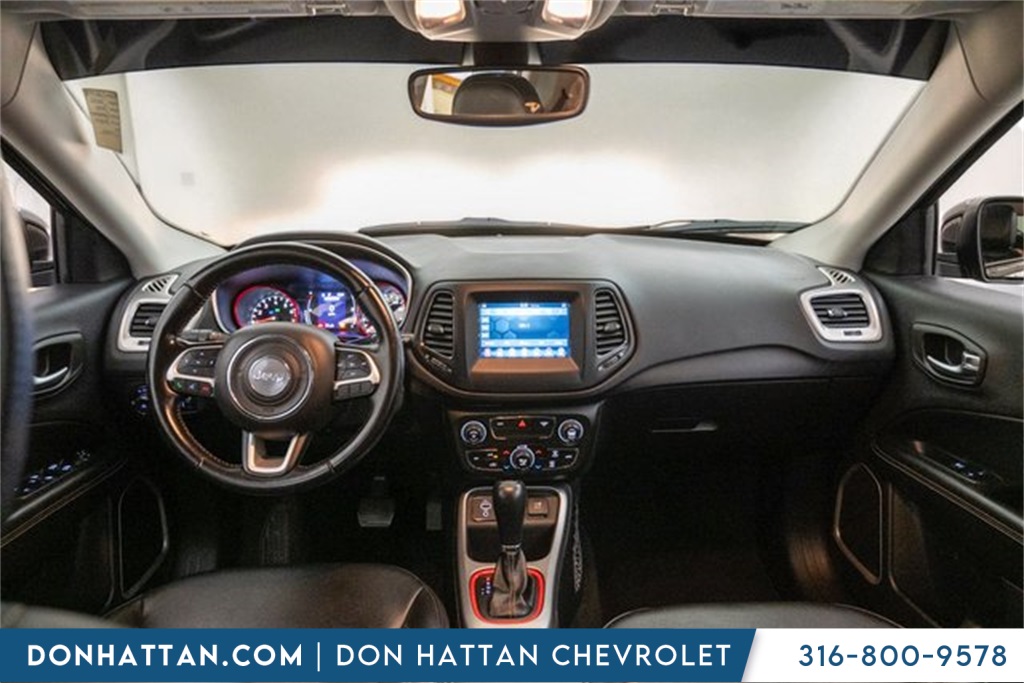 2020 Jeep Compass Latitude photo 3