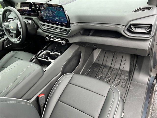 2025 Chevrolet Silverado EV LT photo 17