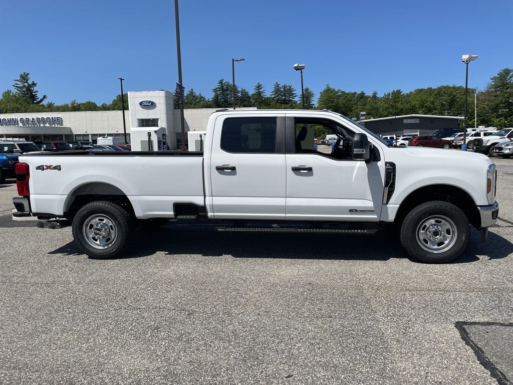 2025 Ford F-350 XL photo 2