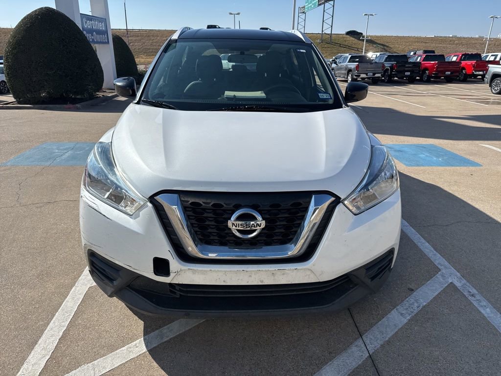 Used 2019 Nissan Kicks SV with VIN 3N1CP5CU0KL568942 for sale in Fort Worth, TX