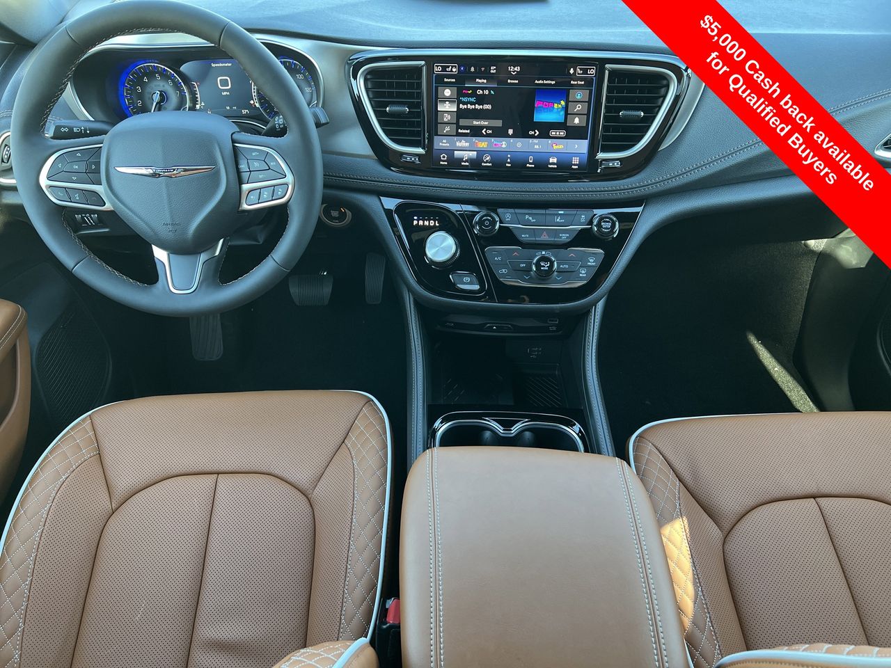 2026 Chrysler Pacifica Pinnacle photo 2