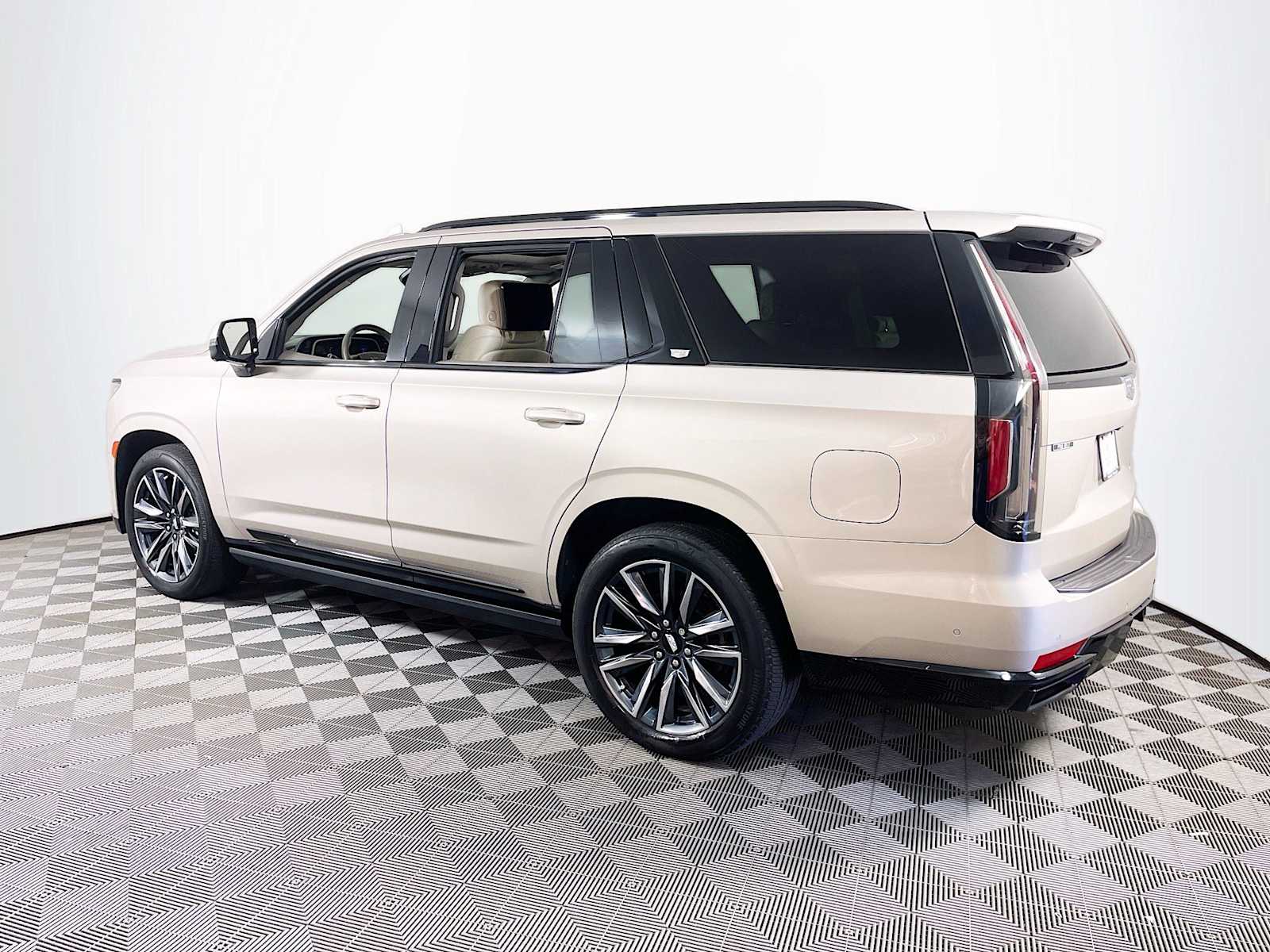2021 Cadillac Escalade Sport Platinum photo 6