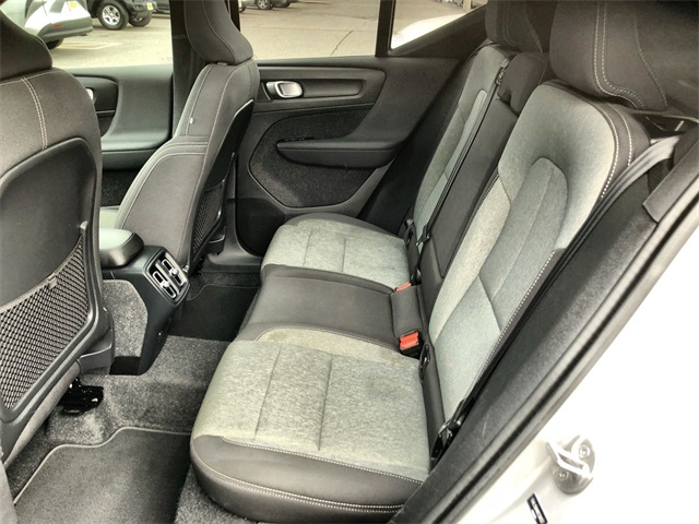 2024 Volvo XC40 Core photo 12