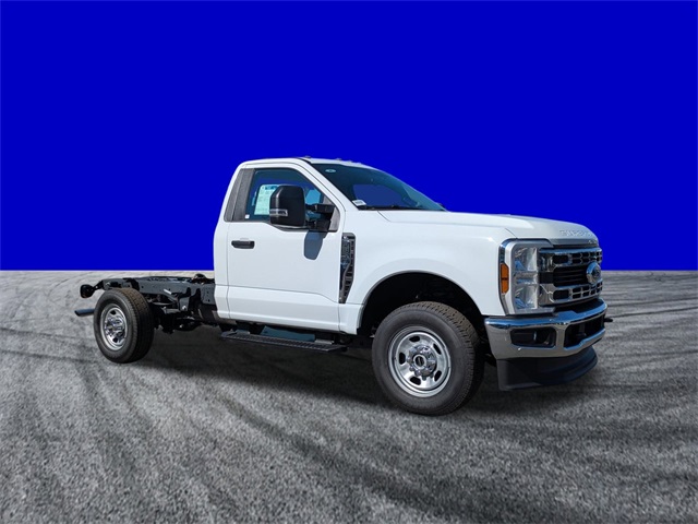 2026 Ford F-350 XL photo 2