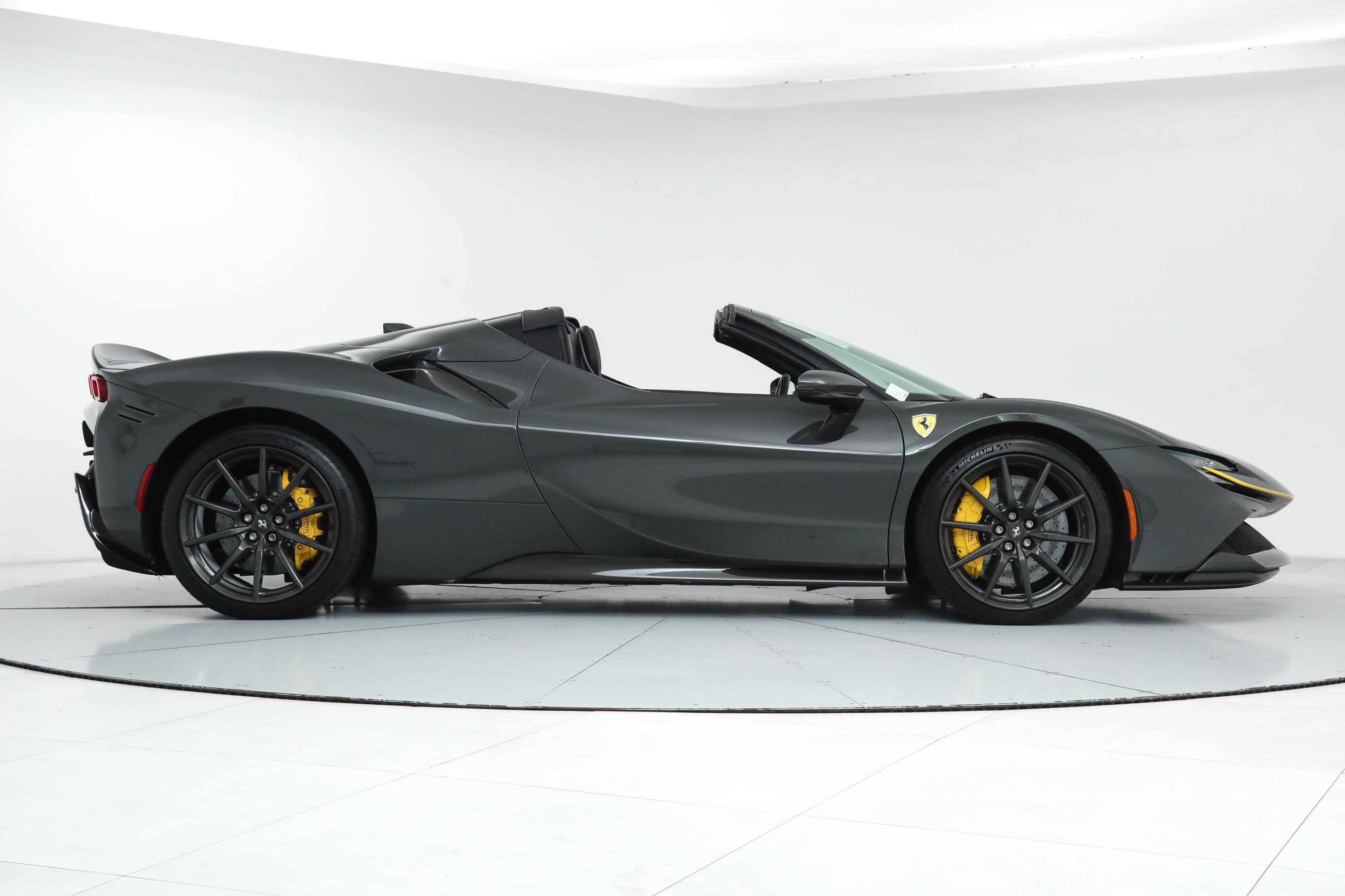 2022 Ferrari SF90 Spider Assetto Fiorano photo 10