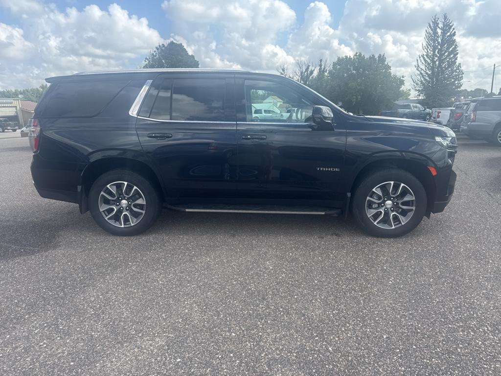 2022 Chevrolet Tahoe LT photo 3