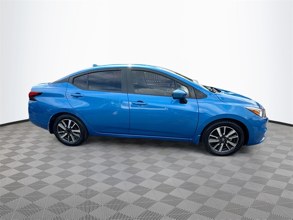 2021 Nissan Versa 1.6 SV photo 4