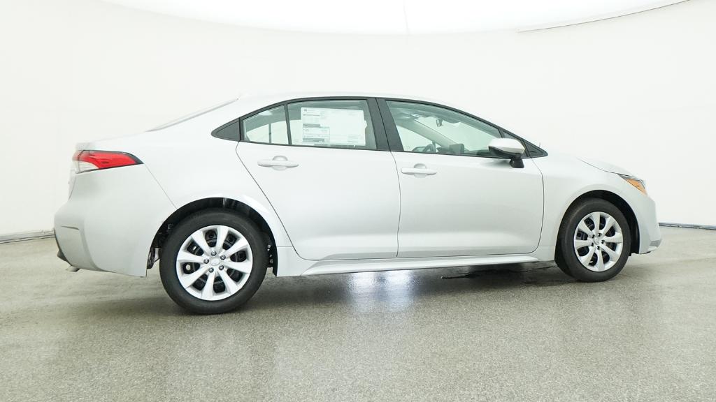 2025 Toyota Corolla LE photo 22