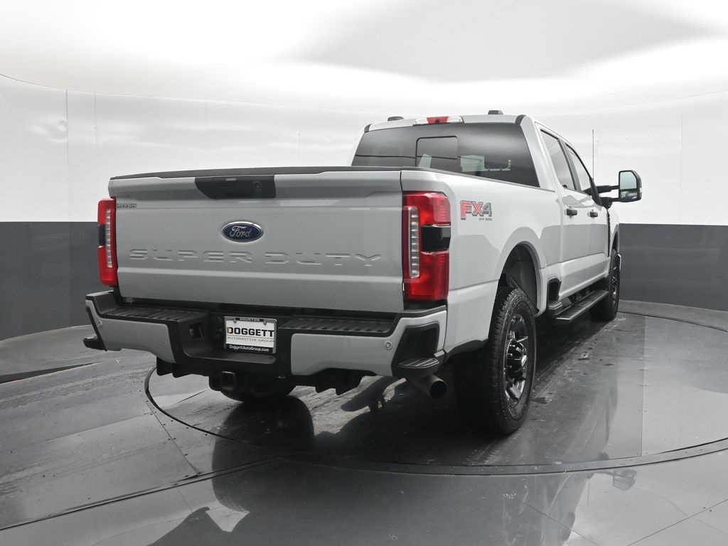 2025 Ford F-250 photo 22