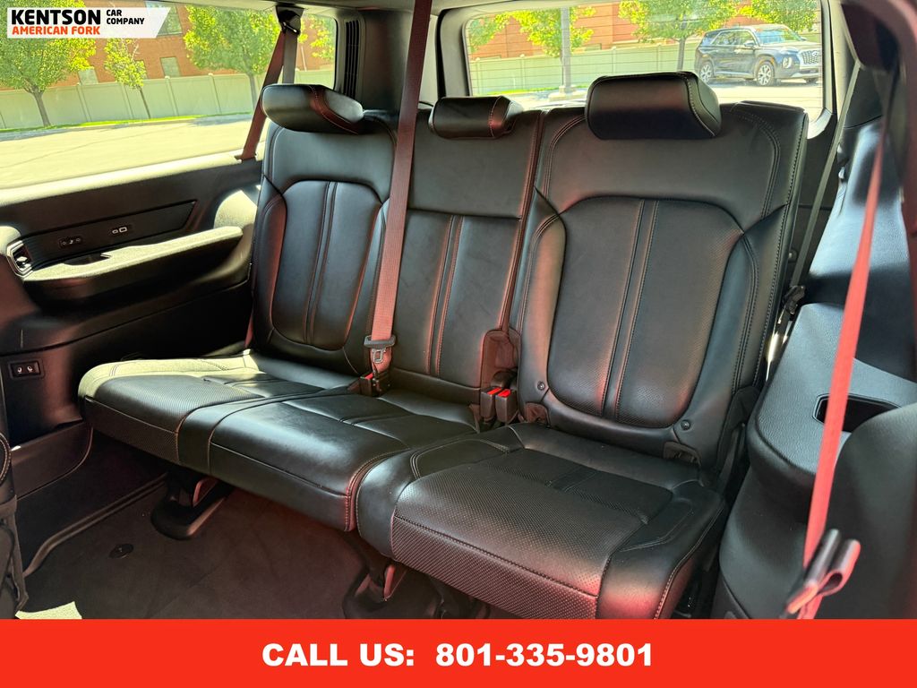 2025 Jeep Wagoneer L Series III photo 32