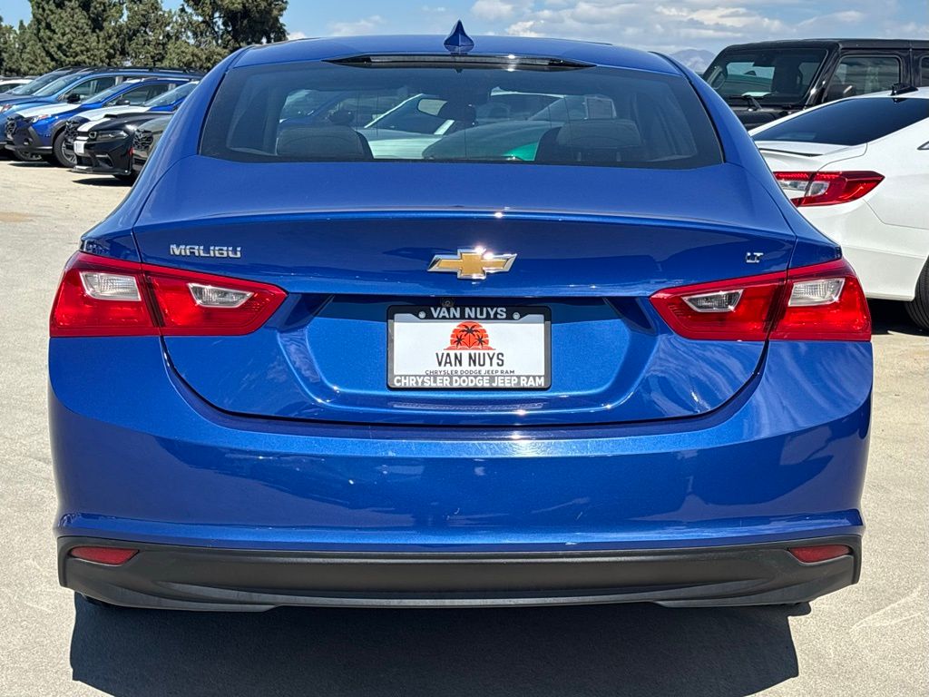 2023 Chevrolet Malibu 1LT photo 4